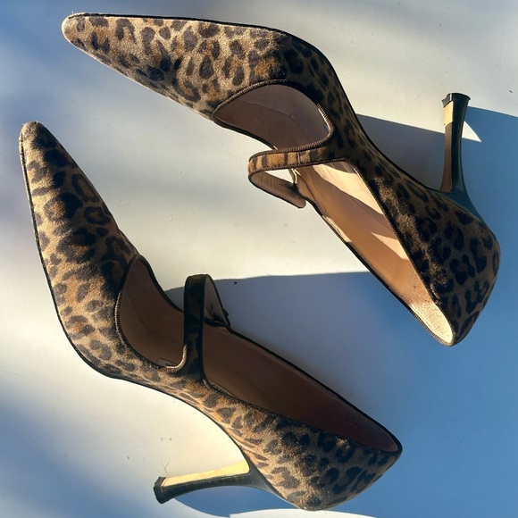Manolo Blahnik Campari Suede Leopard Print Mary Jane Heels, 39, US 8.5 - 9 - Picture 5 of 13